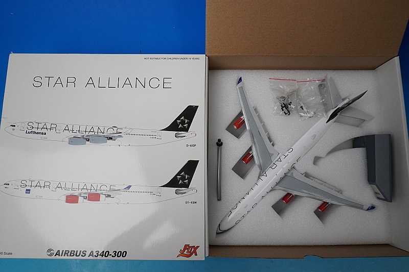 1/200 A340-300 SAS スカンジナビア スタアラ/スターアライアンス OY