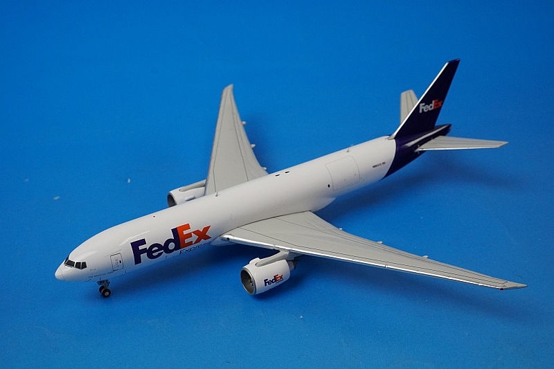 FedEx・Boeing777-200Fプラモデル