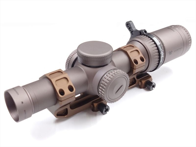 特選中古品】ARROW OPTICS 1-6×24 RAZOR HD Gen2-E マウントセット DE
