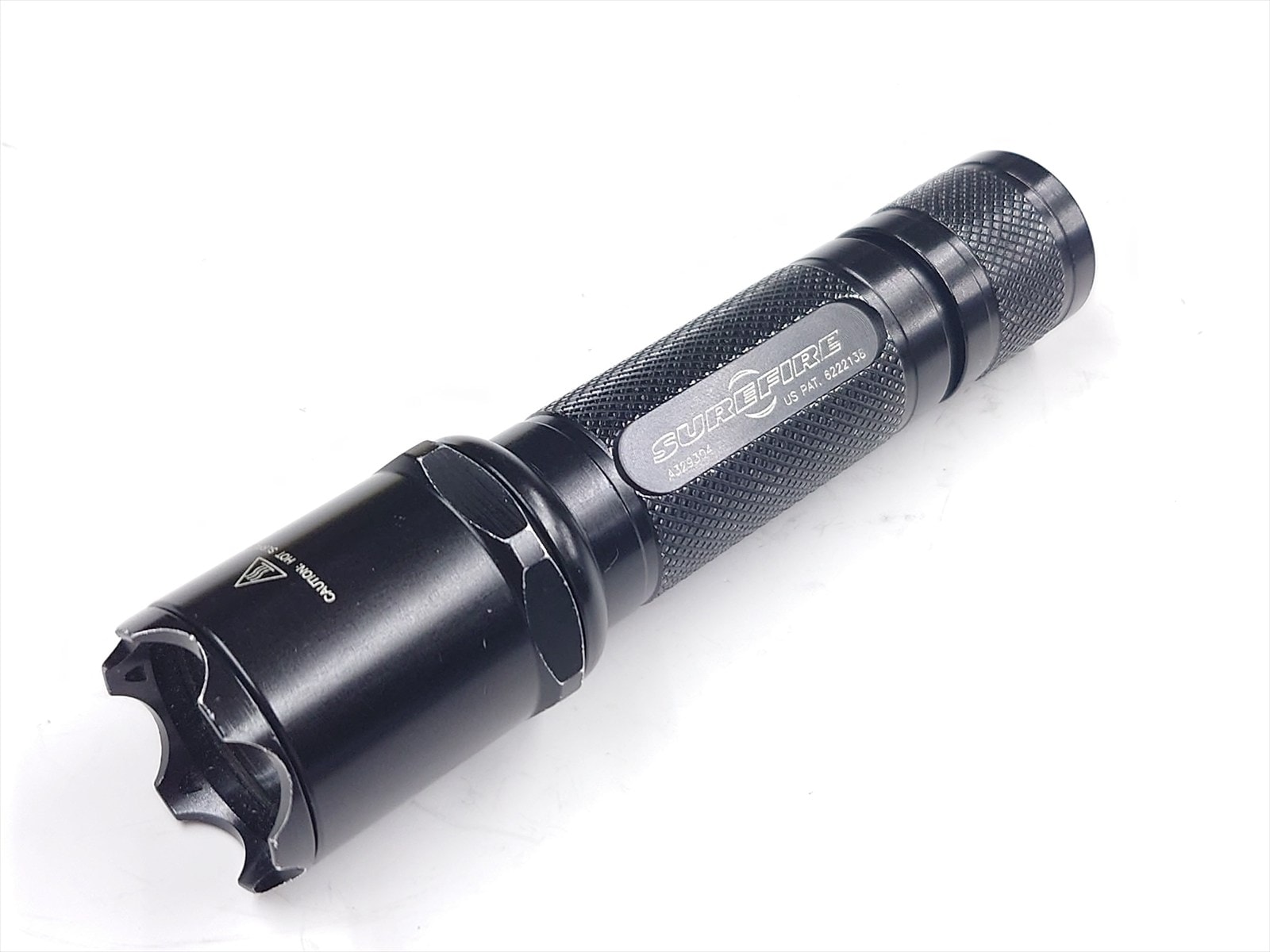 特選中古品】SUREFIRE 6P DEFENDER LEDフラッシュライト 3灯LED