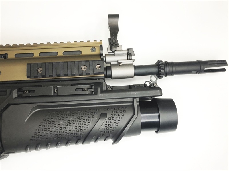 東京マルイ　SCAR‐H　次世代電動ガン　　　　 グレネードランチャー付き 特選中古品】次世代電動ガン 東京マルイ FN SCAR-H FDE EGLMグレネード