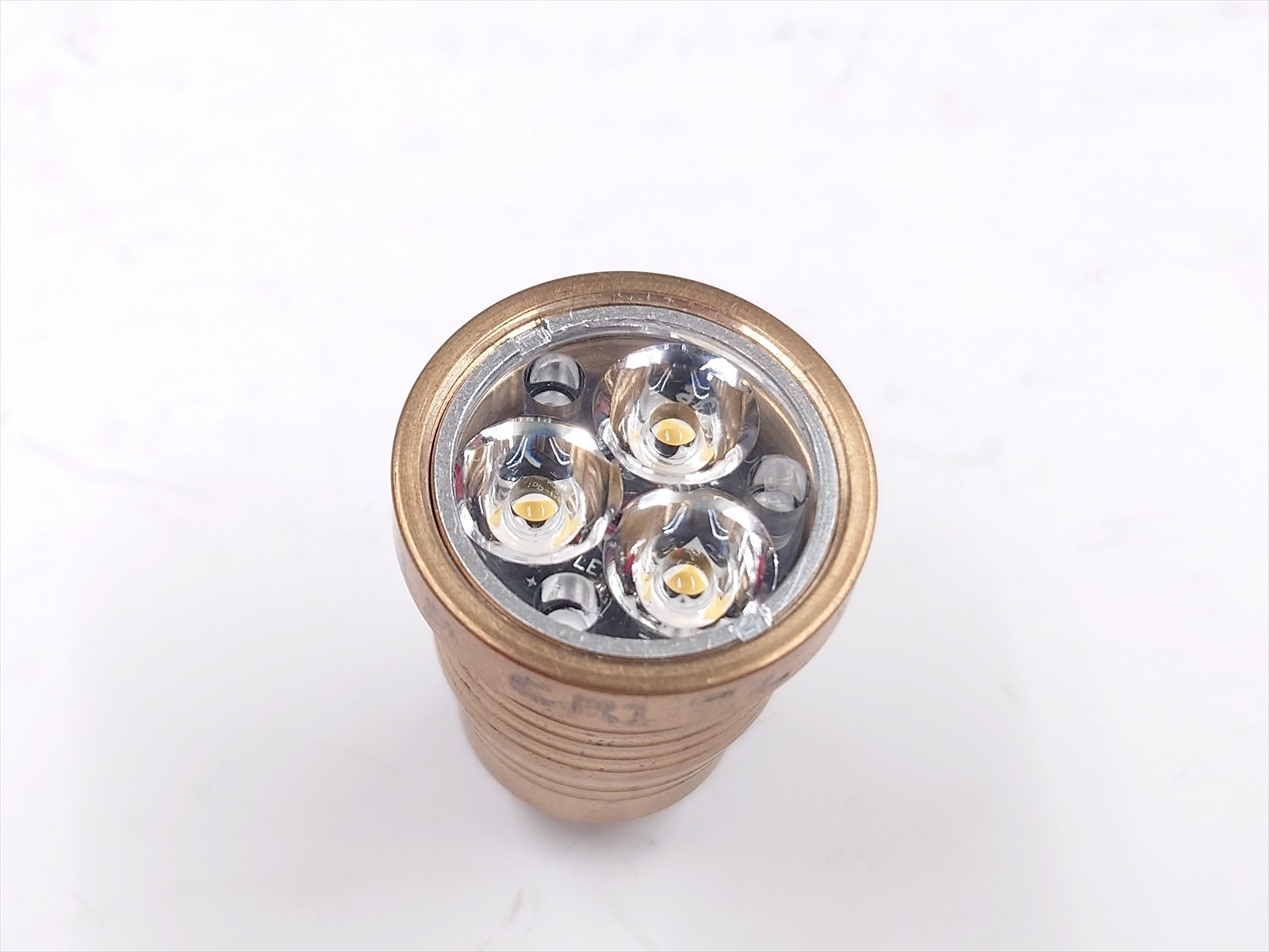 特選中古品】SUREFIRE 6P DEFENDER LEDフラッシュライト 3灯LED
