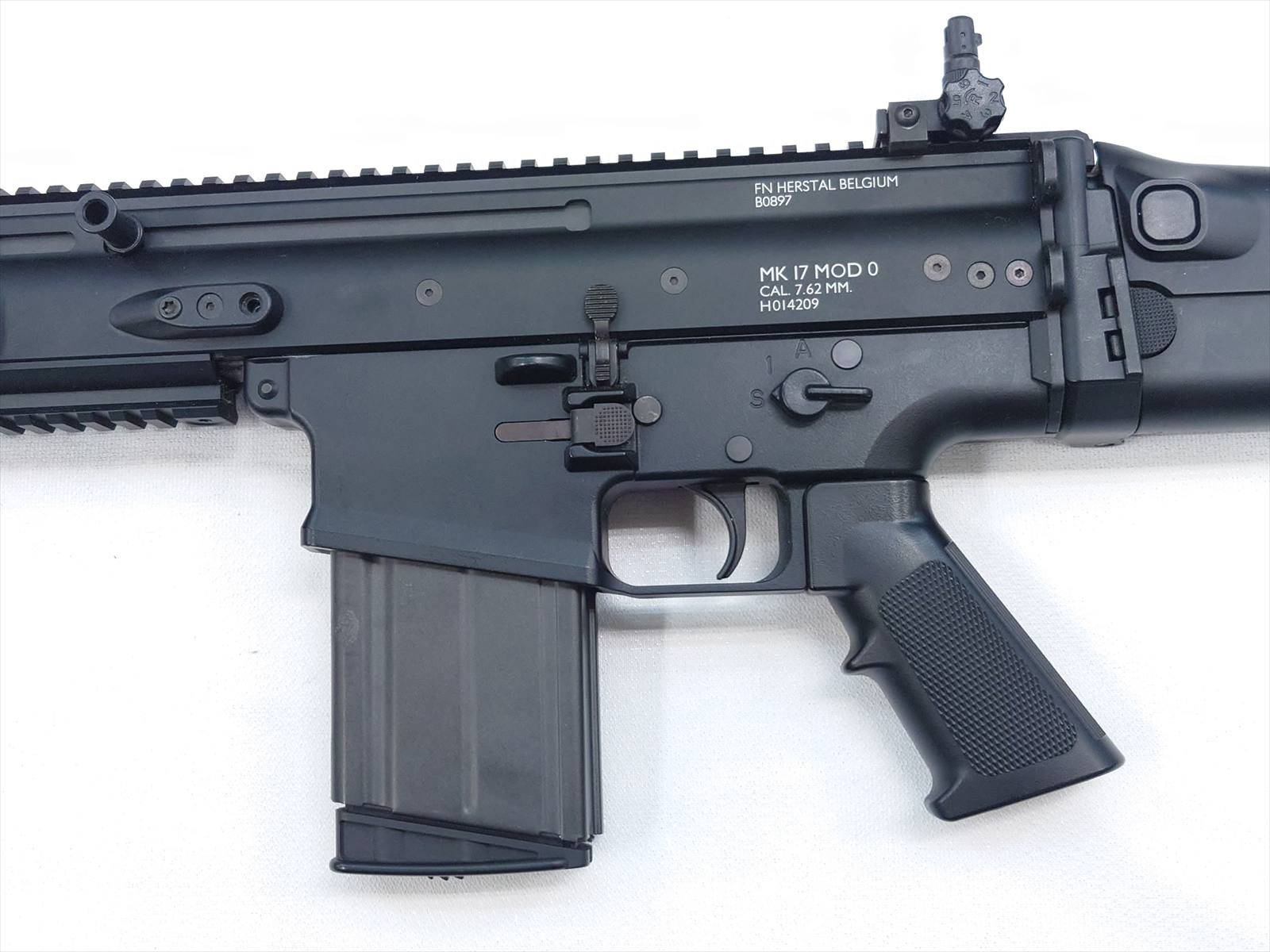 特選中古品】次世代電動ガン 東京マルイ FN SCAR-H BK ※ショート