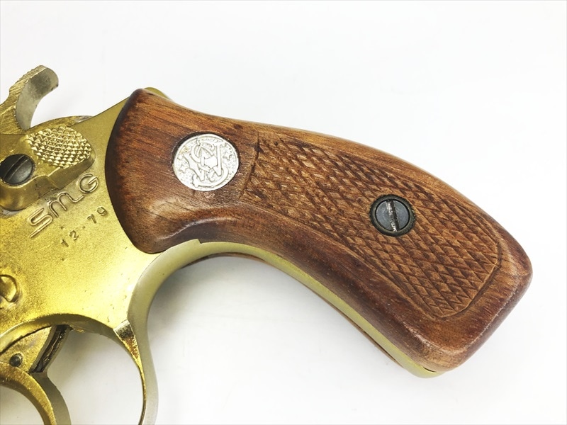 CMC Smith & Wesson M36 チーフススペシャル木製グリップ付き CMC Smith & Wesson M36 チーフススペシャル木製グリップ付き