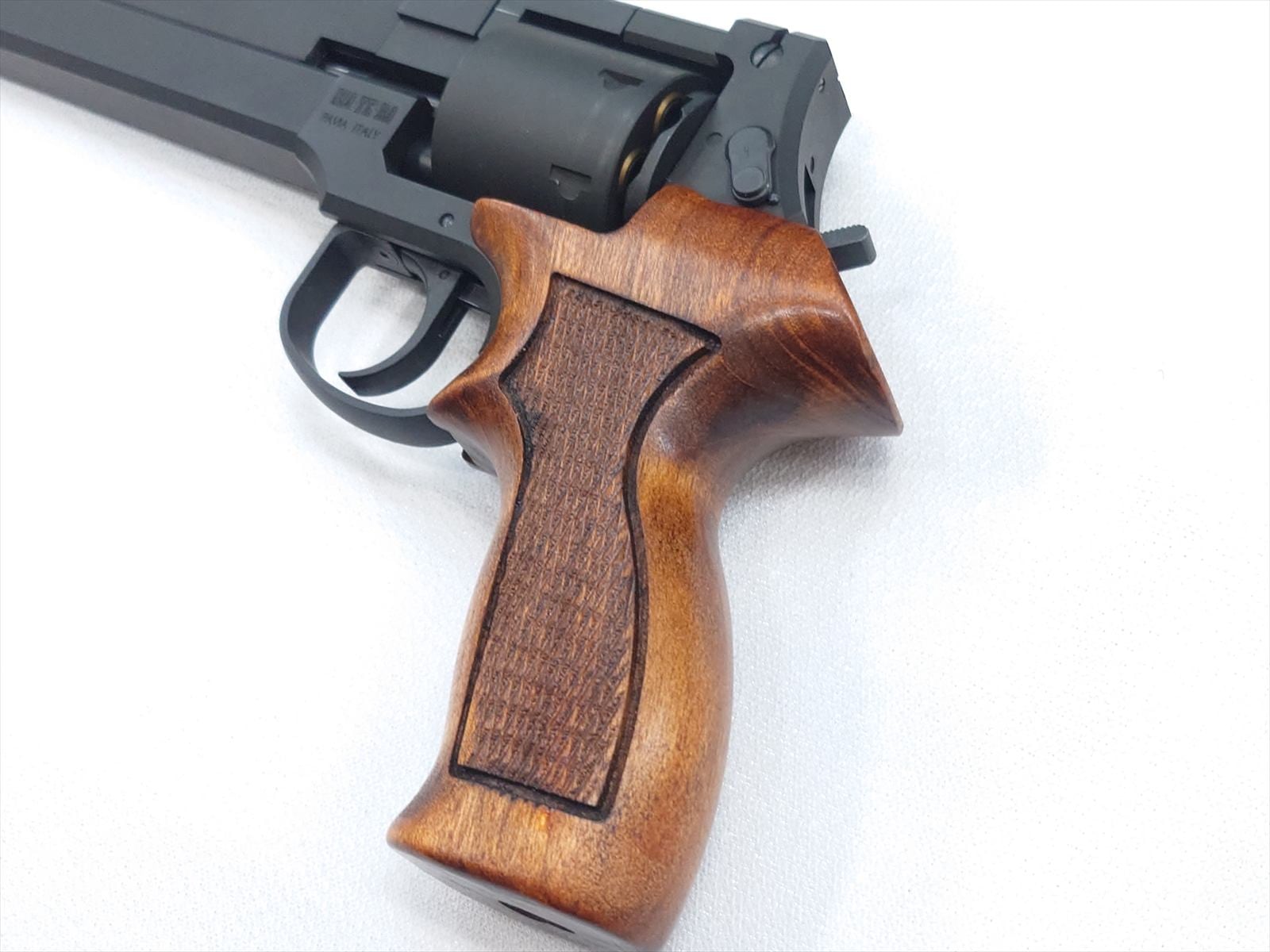 特選中古品】カート式ガスリボルバー マルシン 6mmBB マテバリボルバー