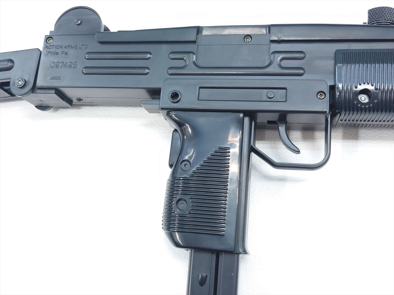特選中古品】18歳以上用エアーコッキングガン 東京マルイ UZI SMG
