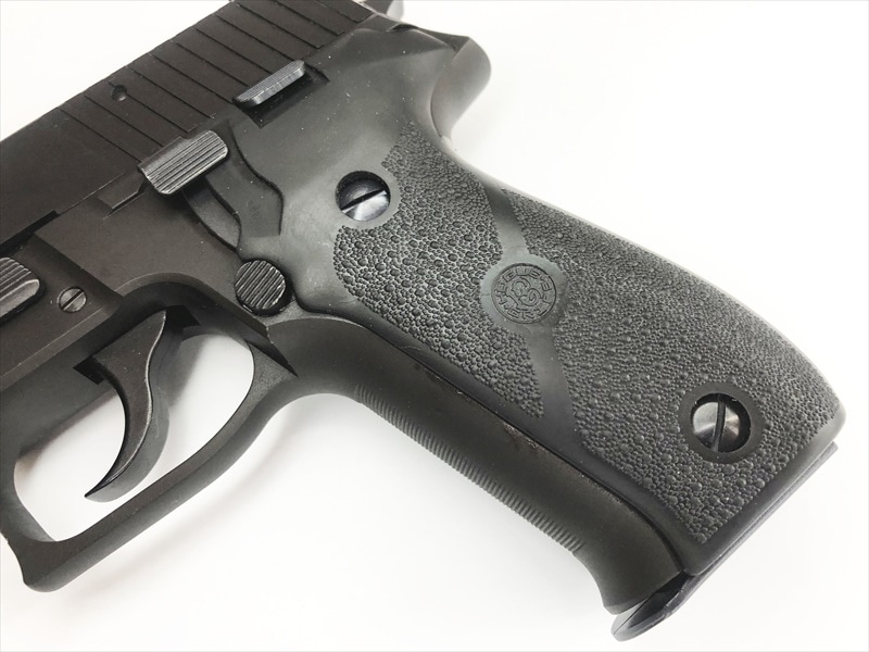 特選中古品】ガスブローバック KSC SIG P226R HW HOGUEグリップ