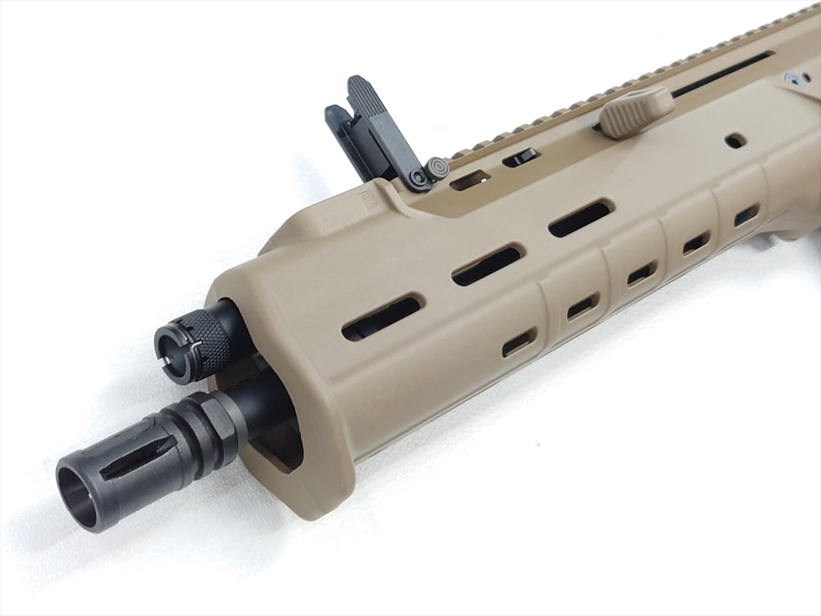 特選中古品】ガスブローバック KSC MASADA TANカラー STANAGタイプ