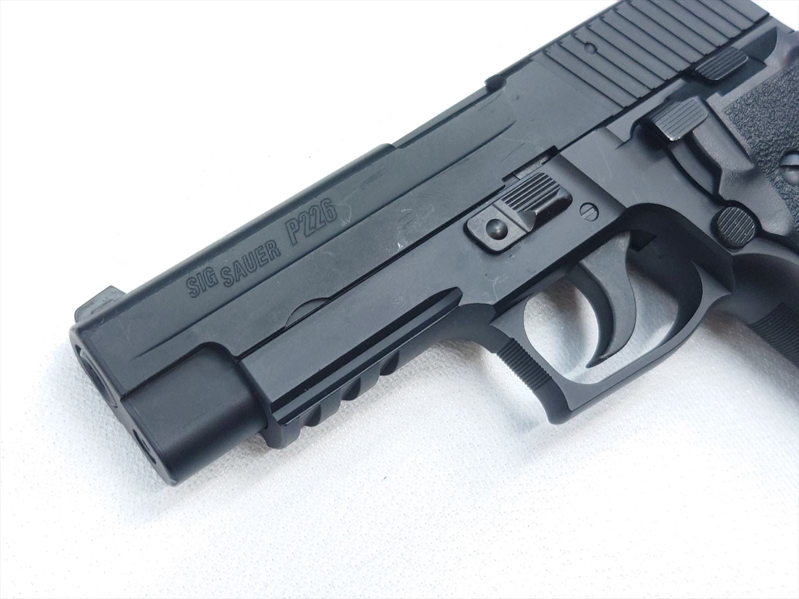 特選中古品】ガスブローバック 東京マルイ SIG P226R ブラック [11228