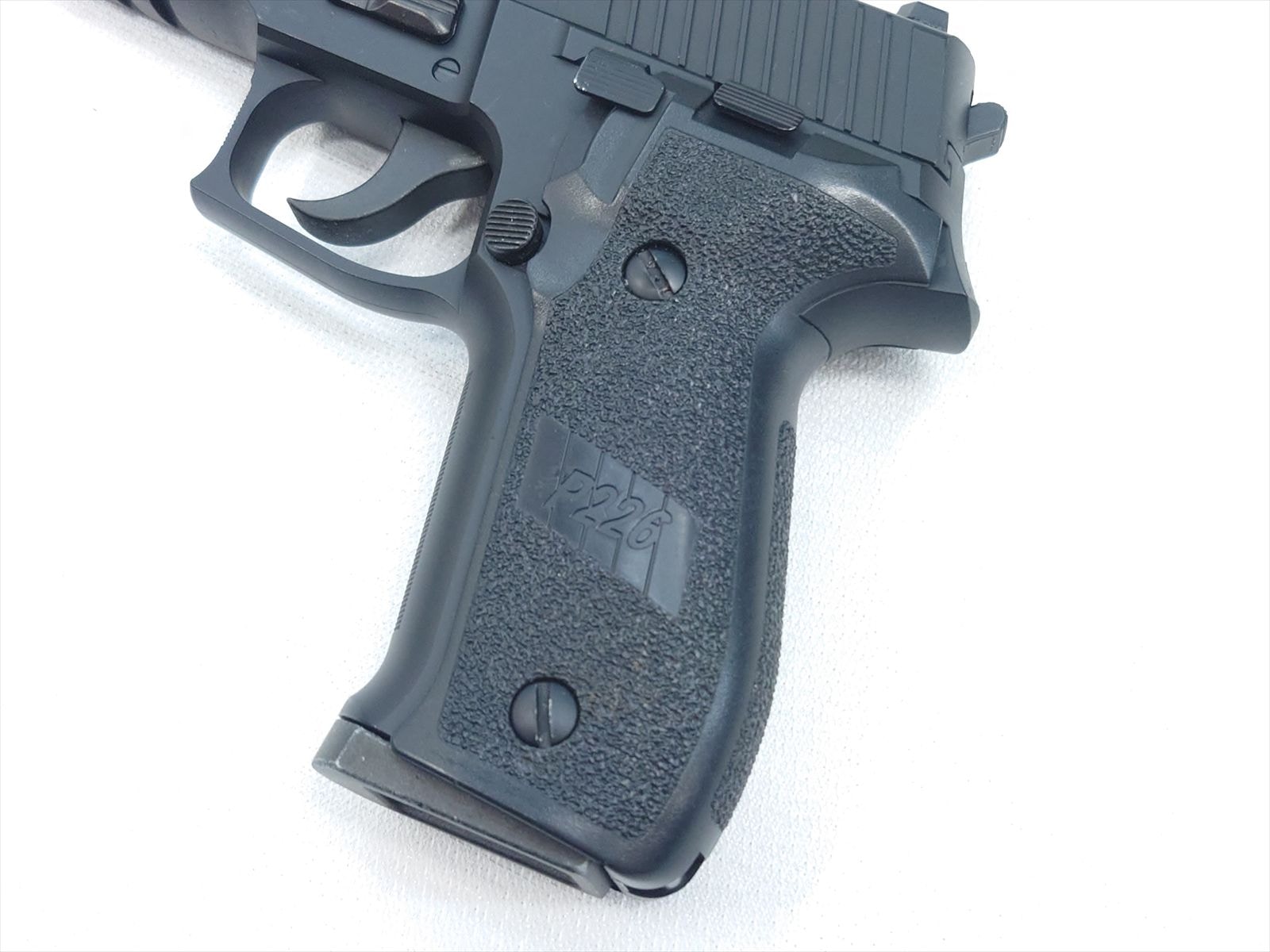特選中古品】ガスブローバック 東京マルイ SIG P226R ブラック [11228