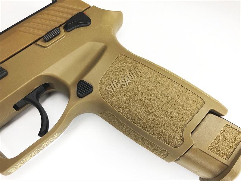 特選中古品】CO2ガスブローバック SIG/ライラクス SIG M17 FDE JASG