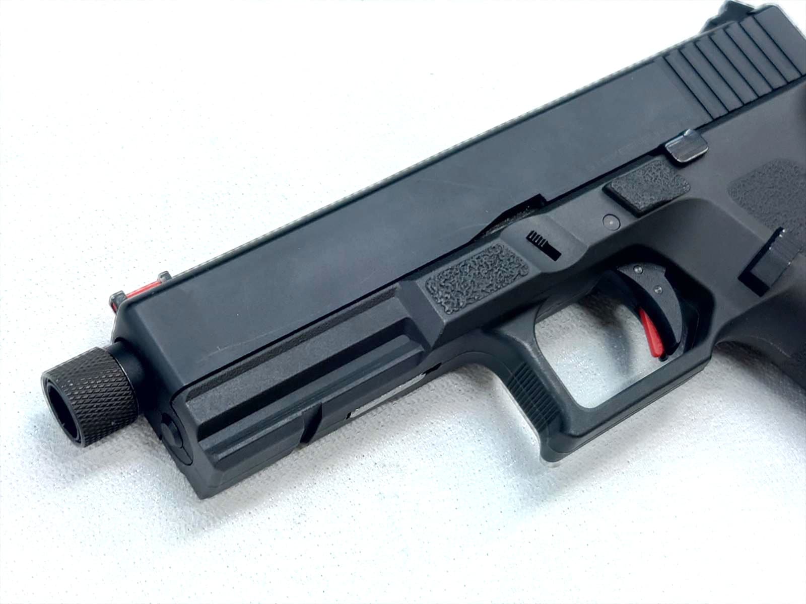 特選中古品】CO2ガスブローバック Carbon8 STRIKER-9Q スペアマガジン