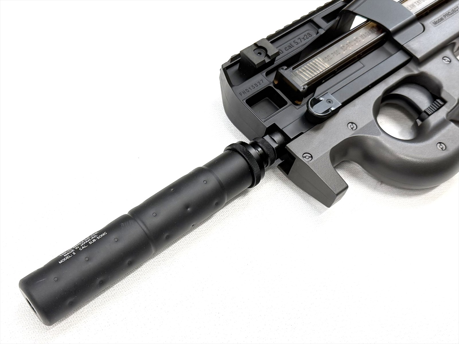 特選中古品】スタンダード電動ガン 東京マルイ FN P-90 TR [11450