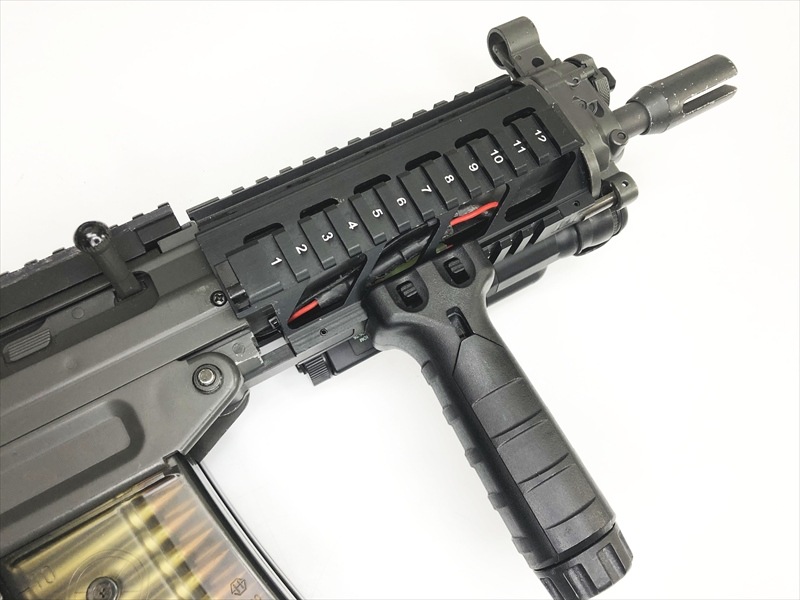 売り切れ【特選中古品】電動ガン CYMA SIG 552 RAS FIRST『FUSION