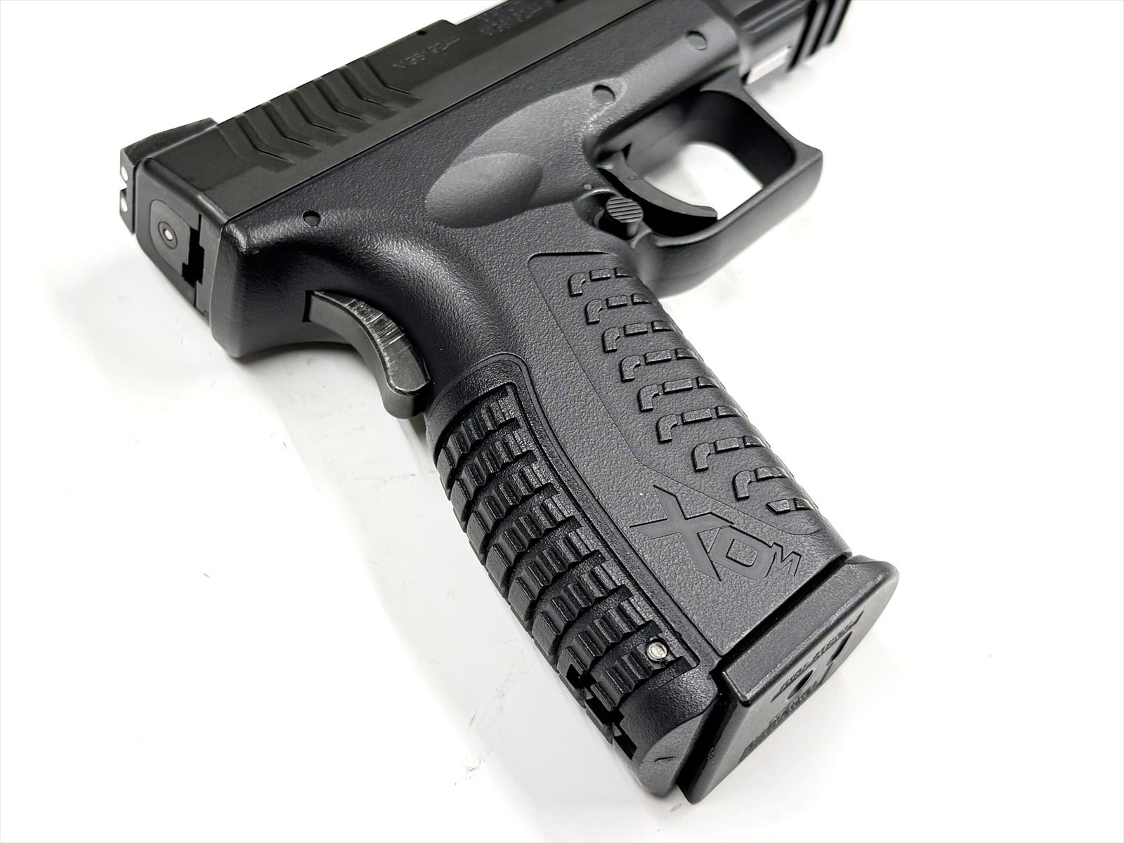 特選中古品】ガスブローバック 東京マルイ XDM40 スペアマガジン付き