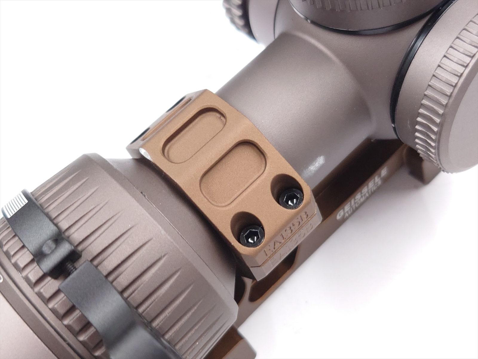 特選中古品】ARROW OPTICS 1-6×24 RAZOR HD Gen2-E マウントセット DE