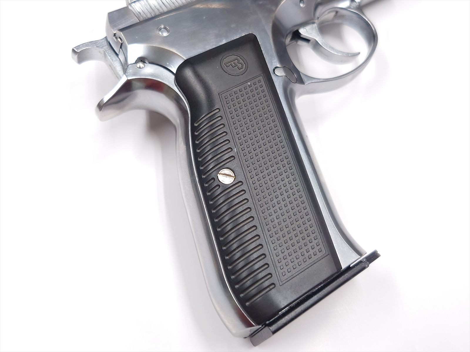 特選中古品】カート式ガスブローバック マルシン 6mmBB CZ75 シルバー