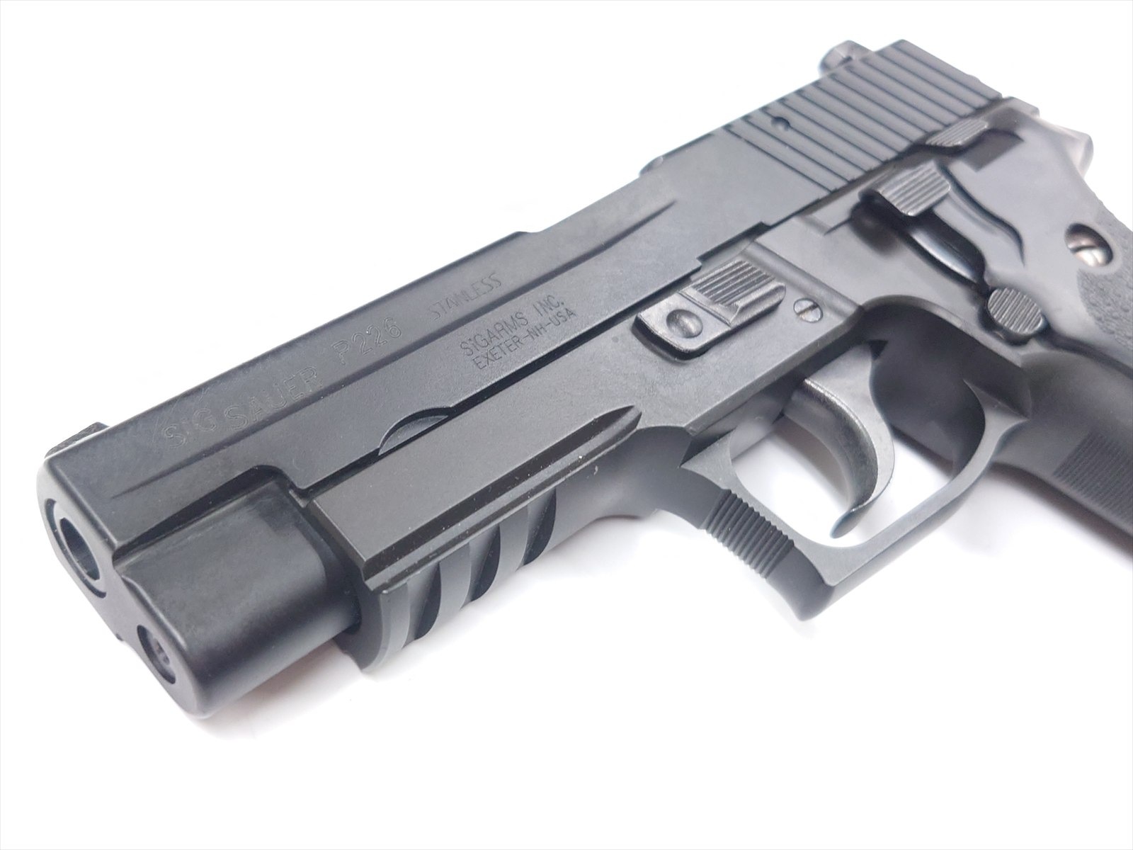 特選中古品】ガスブローバック KSC SIG P226R HW HOGUEグリップ付