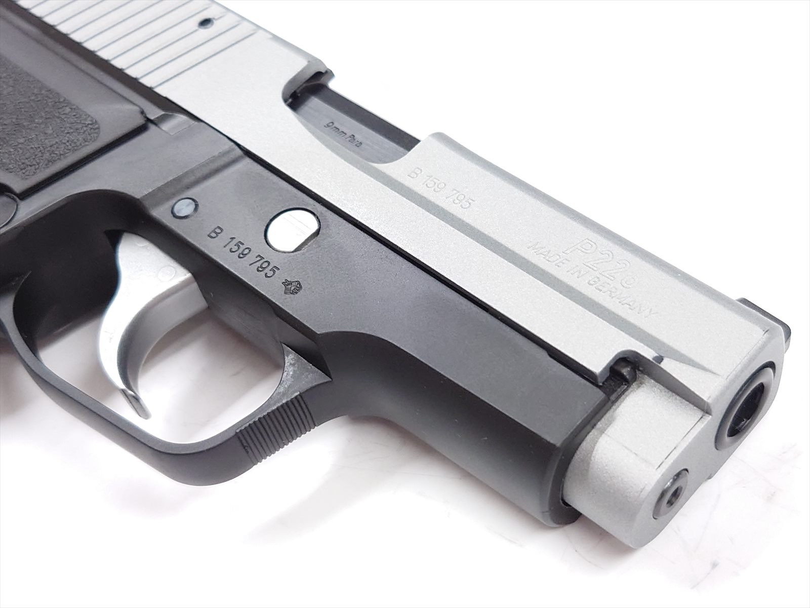 特選中古品】発火モデルガン タナカワークス SIG P228 Two-Tone EVO2