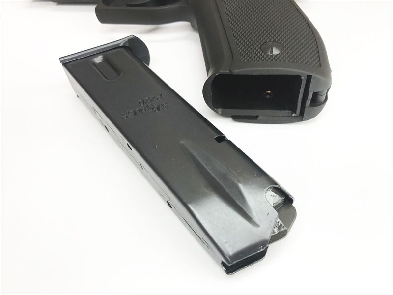タナカワークス 製 発火モデルガン SIG P226 アーリーモデル 動作確認済 売り切れ【特選中古品】発火モデルガン タナカワークス SIG P226