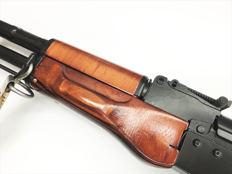 ガスガン 電動ガン 装備品セット ジャンク扱い 中古 売り切れ【特選中古品】電動ガン VFC AK-74N AEG スチール