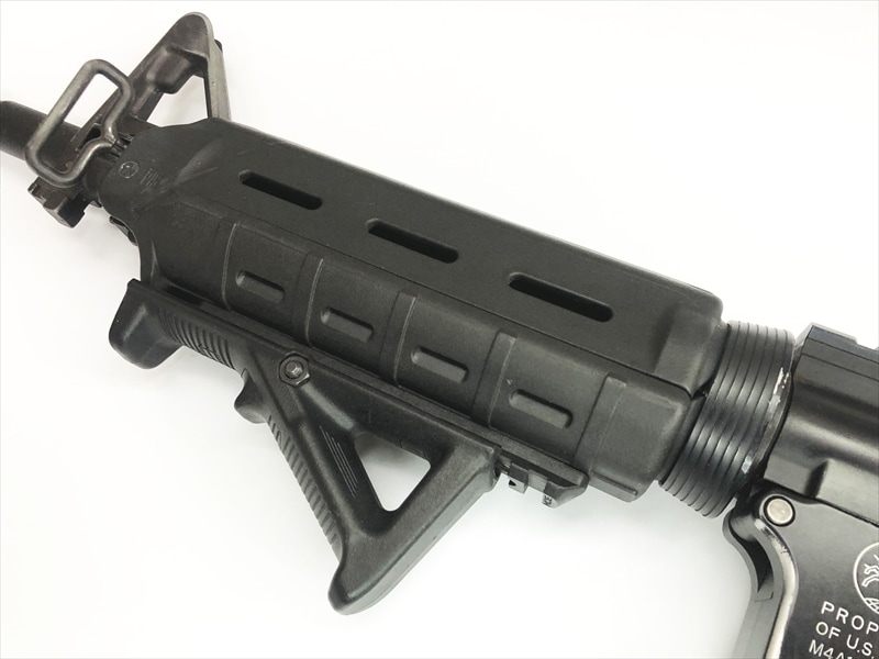 特選中古品】次世代電動ガン 東京マルイ コルトM4A1 MAGPUL MOE