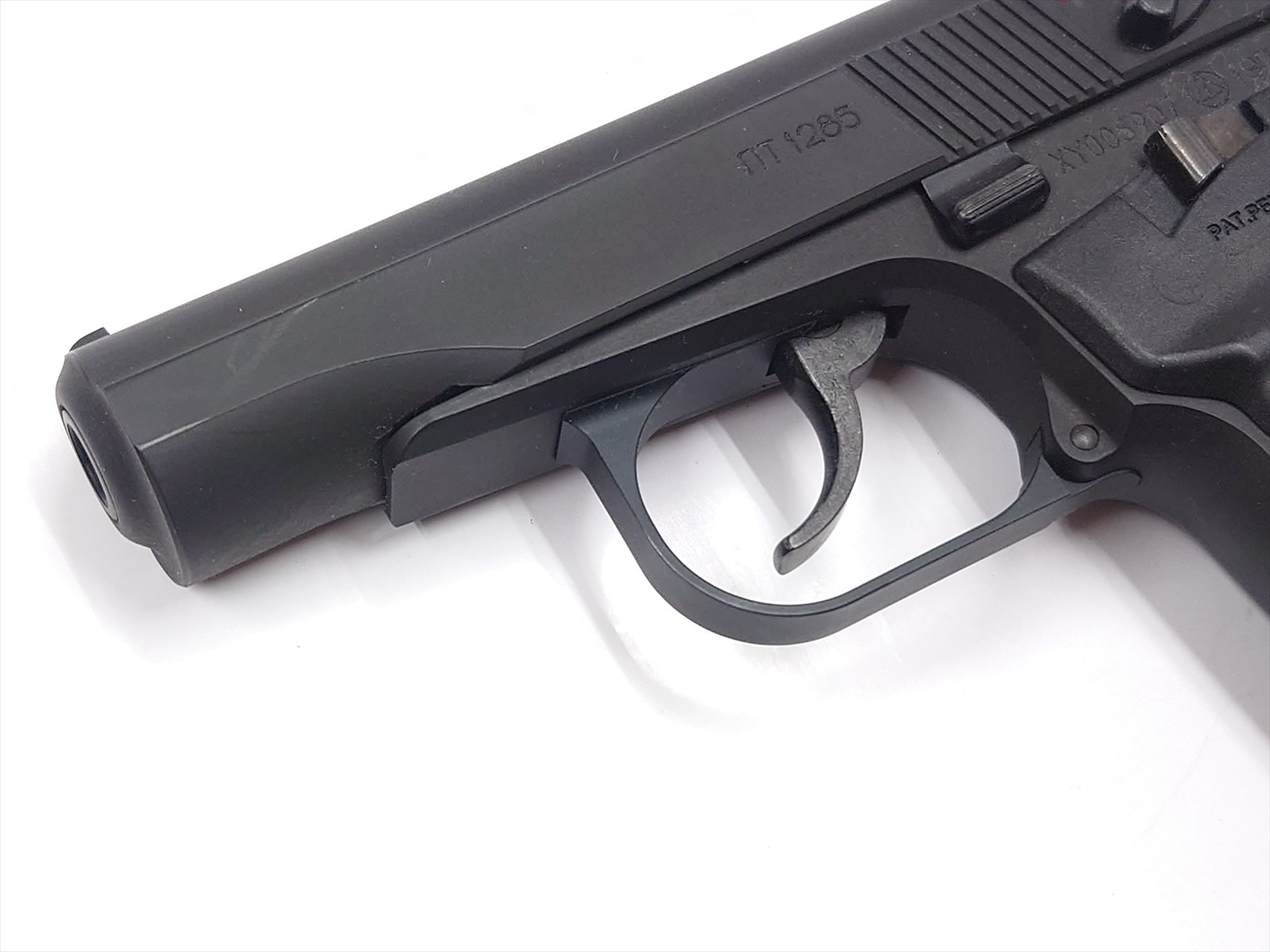 特選中古品】ガスブローバック KSC マカロフPMG HW スペアマガジン付