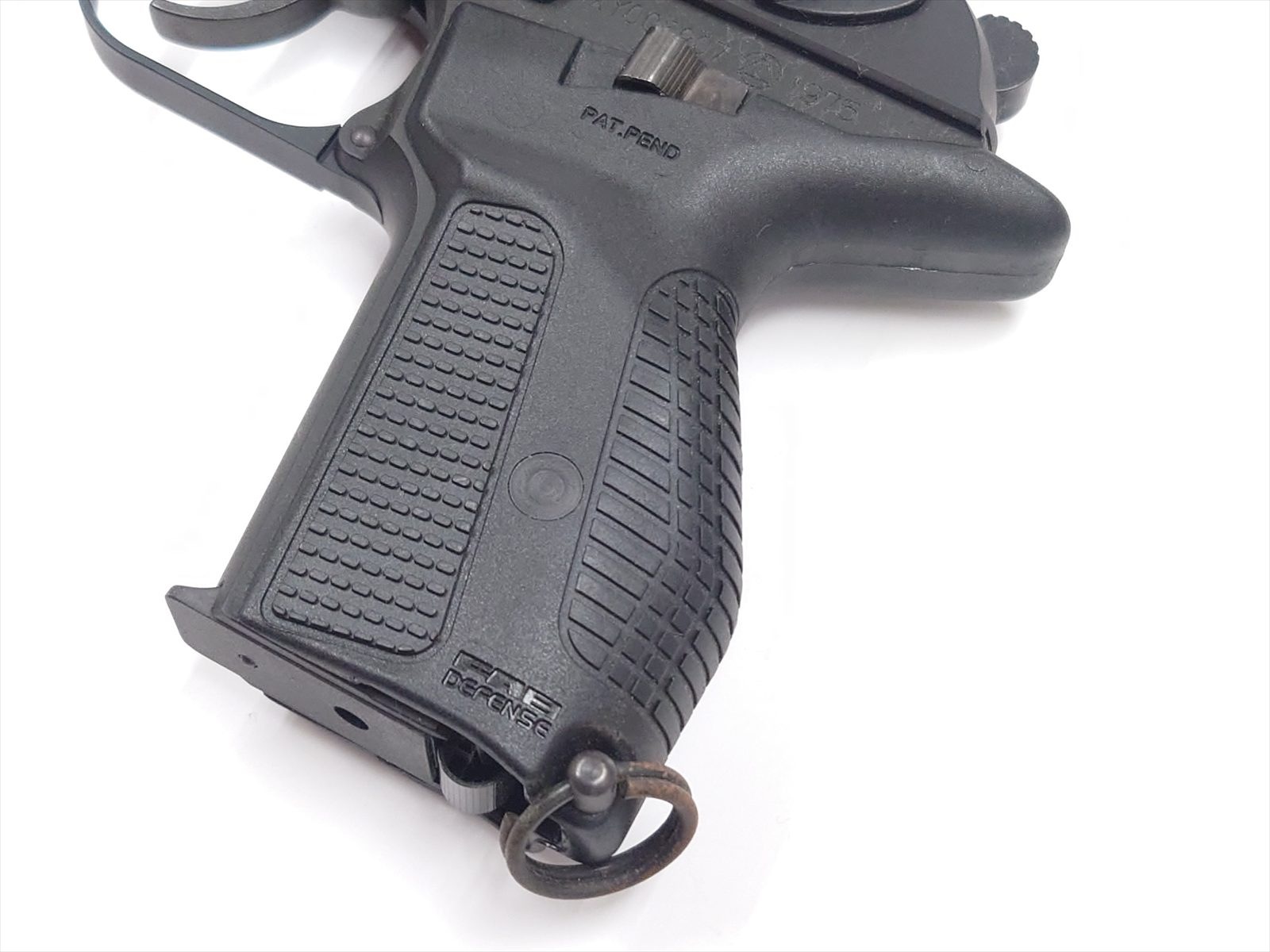 特選中古品】ガスブローバック KSC マカロフPMG HW スペアマガジン付