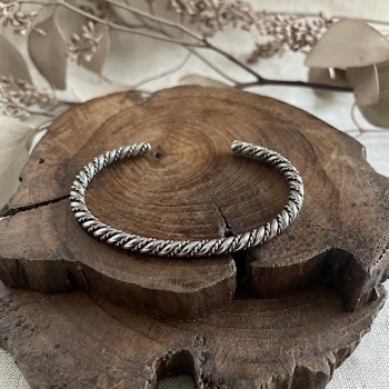 ゴツい インパクト大　バングル シルバー　トゲトゲデザイン ゴツい インパクト大 バングル シルバー トゲトゲデザイン ゴツ