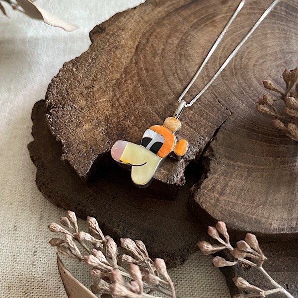 インレイネックレス