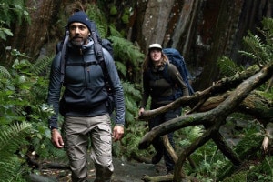 フェールラーベン オリーブ色 フード付き マウンテンパーカー JACKETS | フェールラーベン | FJALLRAVEN | 日本公式webサイト