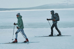 FJALLRAVEN グレー ケープコート ボタン留めサイズ M FJALLRAVEN グレー ケープコート ボタン留めサイズ M - メルカリ