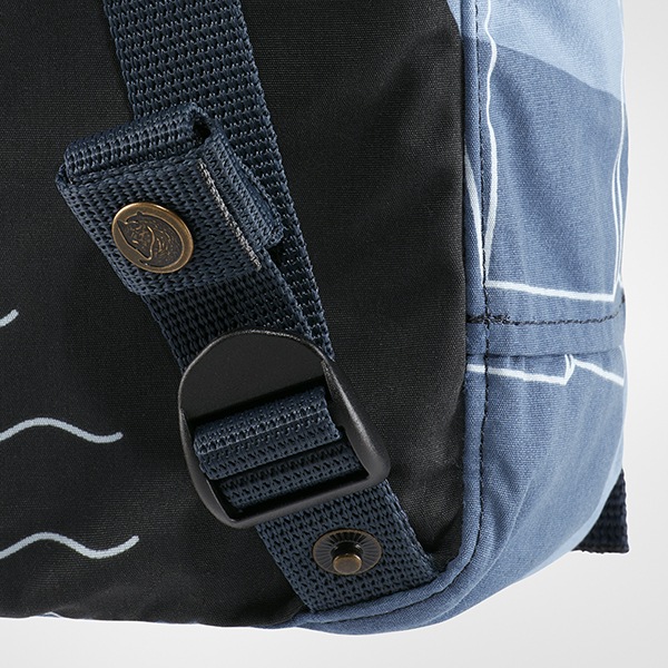 REN HANG 在上班 Peter Coeln Republic（Signed） - 任 航 / Ren Hang