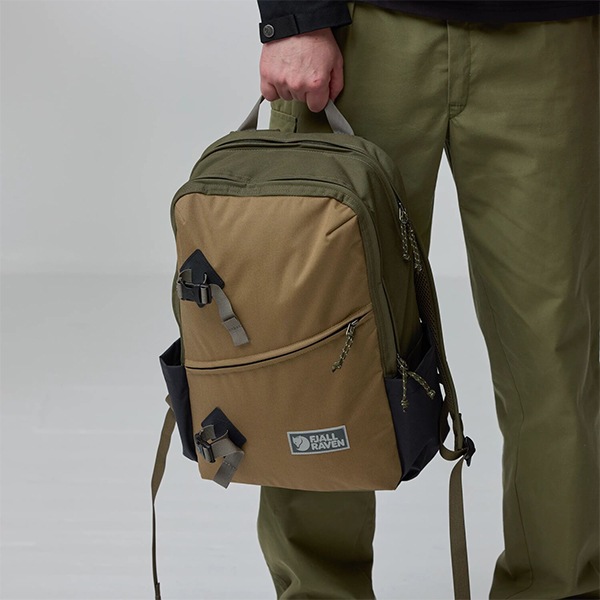 Vardag Backpack 17 | FJALLRAVEN,DAYPACKS | 【公式】フェール Vardag Backpack 17 | FJALLRAVEN,DAYPACKS | 【公式】フェール