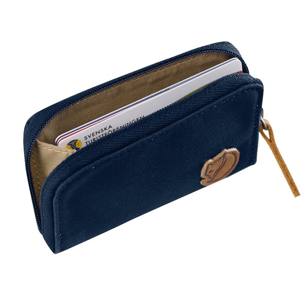 パーフォレーテッド クロスボディ カード ホルダー Zip Card Holder | FJALLRAVEN,ACCESSORIES | 【公式】フェール