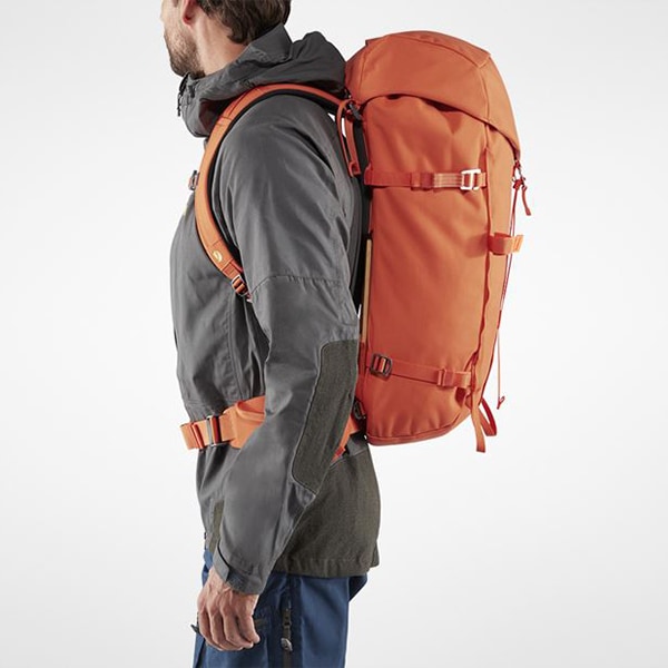フェールラーベン　オレンジ Bergtagen 38 登山　バックパック　美品 Kanken Sling | KANKEN | フェールラーベン | FJALLRAVEN | 日本
