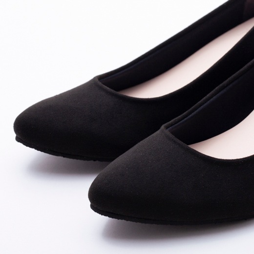 ロングセラーのラクチンキレイ見え5ｃｍパンプス BLK/S