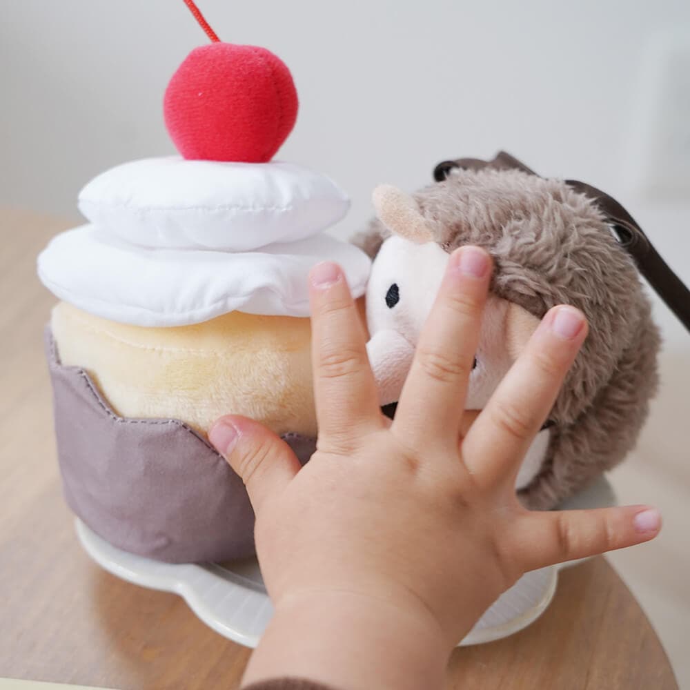 えほんでごっこあそび はりねずみくんとカップケーキ[cocory friends]