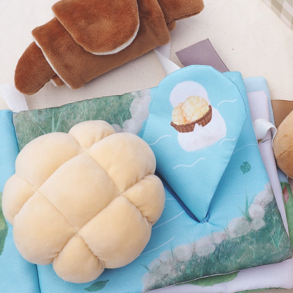 可愛い・抱っこしやすい・ねんねも一緒に・おすわりももたれるとします・・人形作家作 二尾の小狐てnこ いっしょにおすわりぬいぐるみ│株式会社BANDAI