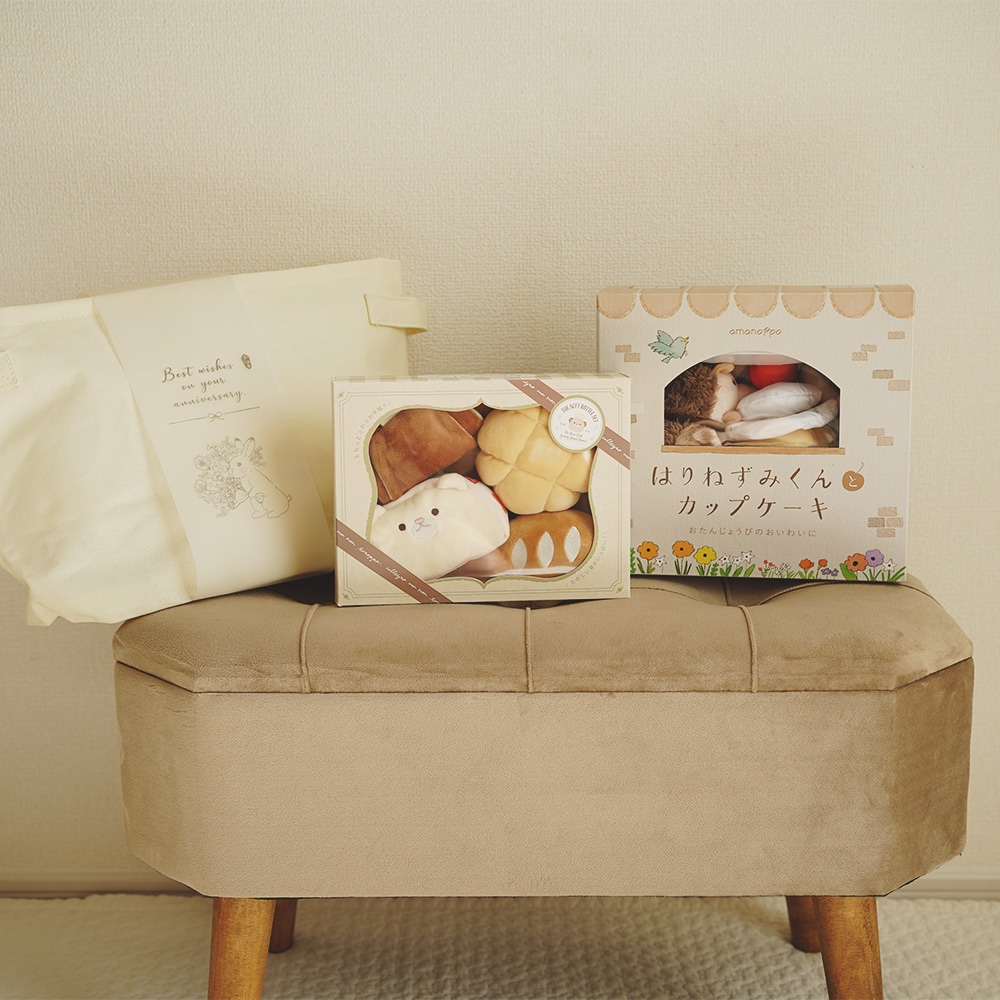 可愛い・抱っこしやすい・ねんねも一緒に・おすわりももたれるとします・・人形作家作 二尾の小狐てnこ いっしょにおすわりぬいぐるみ│株式会社BANDAI