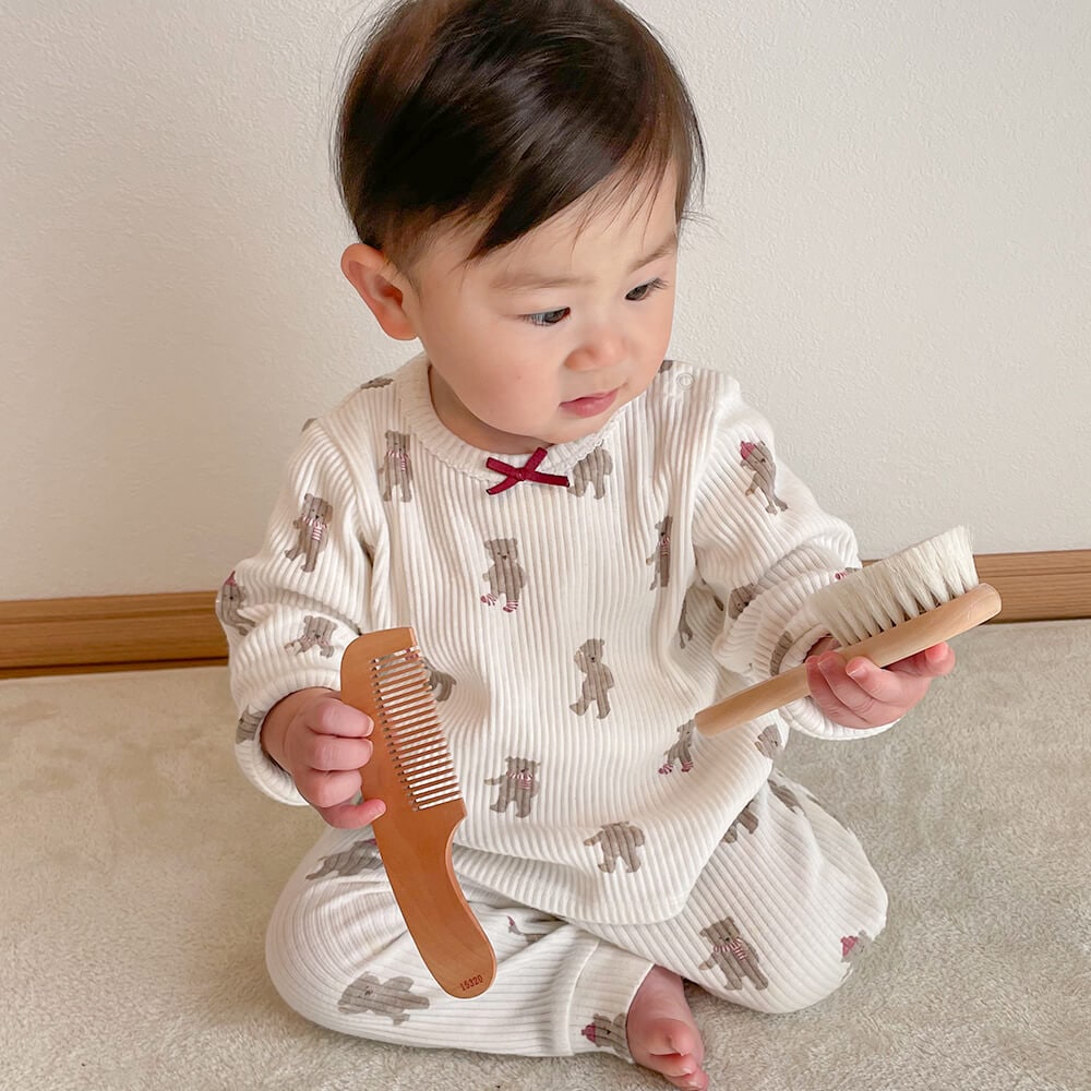 green sprouts]ベビーブラシ&コームセット | 女の子向けのおしゃれな