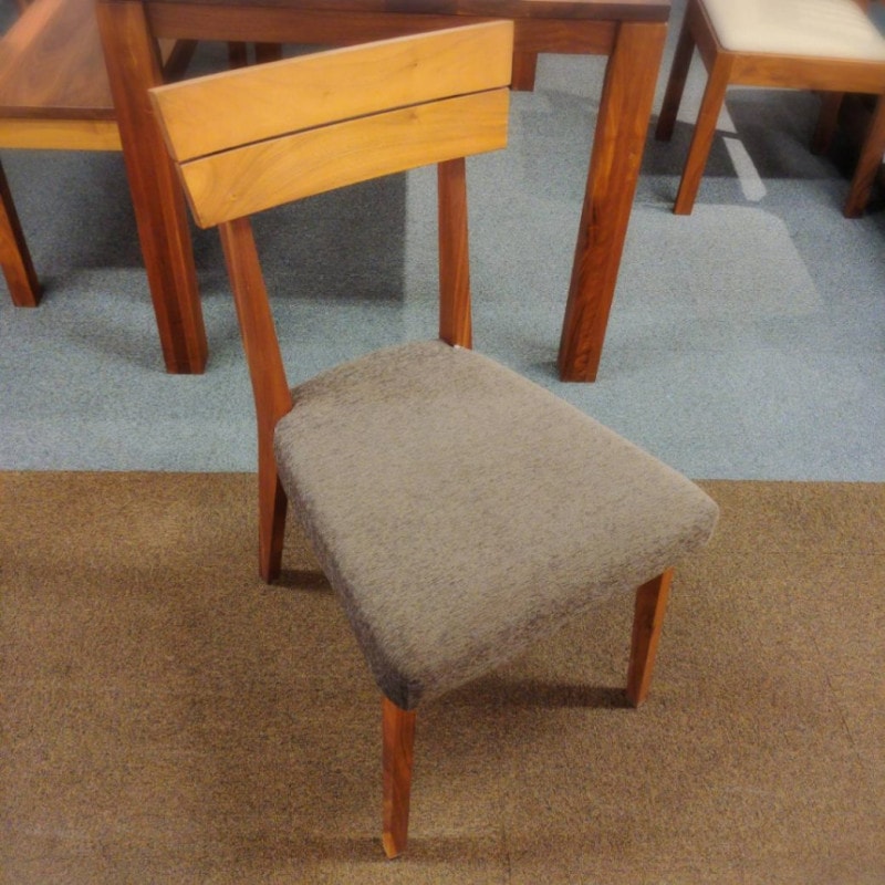 【FUJIKAアウトレット商品】【H展示現品】チェア　Ambo（アンボ）　ウォールナット　張地：アネルカDBR【愛知店】