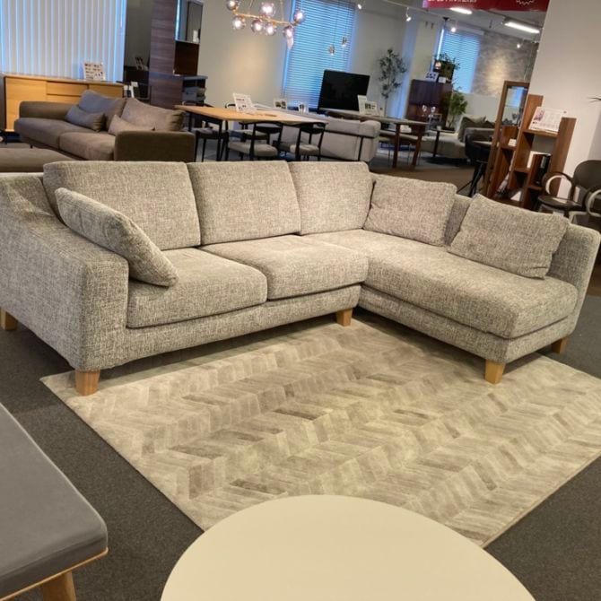 【展示現品アウトレット】カウチソファ　フレッド2　張地：J201GL(グレー)　ナチュラル色脚　