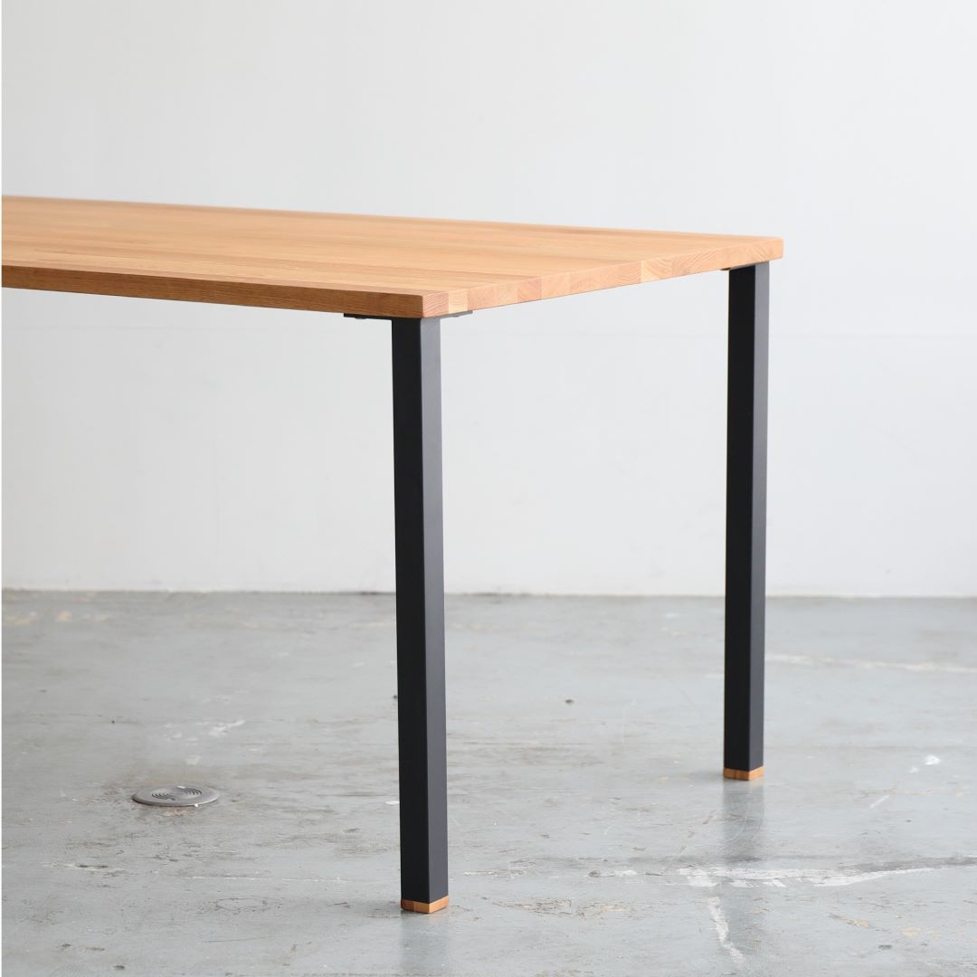 NOWHERE LIKE HOME ノードⅡ ダイニングテーブル 幅165cmタイプ 脚03