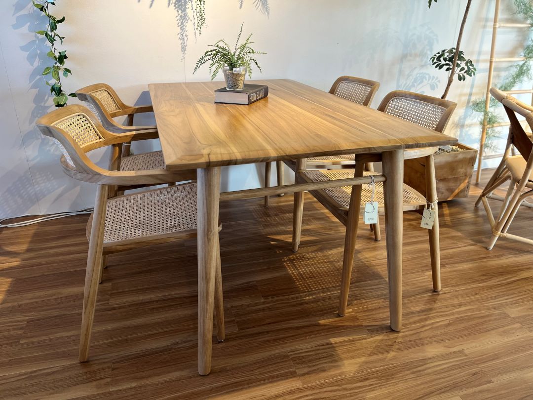 【ELEMENTS CONCEPT】Dining Table　Prague(プラハ)　幅150cm　チークウッド　ジャパンディ