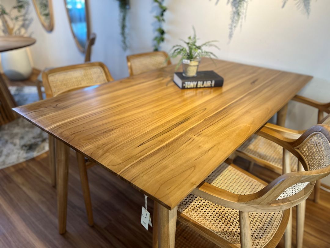 【ELEMENTS CONCEPT】Dining Table　Prague(プラハ)　幅150cm　チークウッド　ジャパンディ