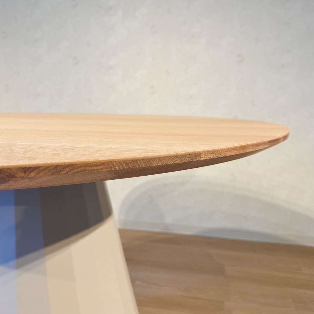 美品 アメリカ BLUE DOT ウォールナット材 ダイニング ラウンドテーブル Blueprint N5/2 DINING TABLE (ROUND)(幅90 × 奥行90 cm)の通販