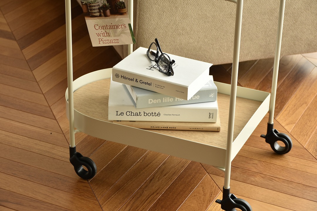 ワゴン　ラブル　ブラック色・ホワイト色