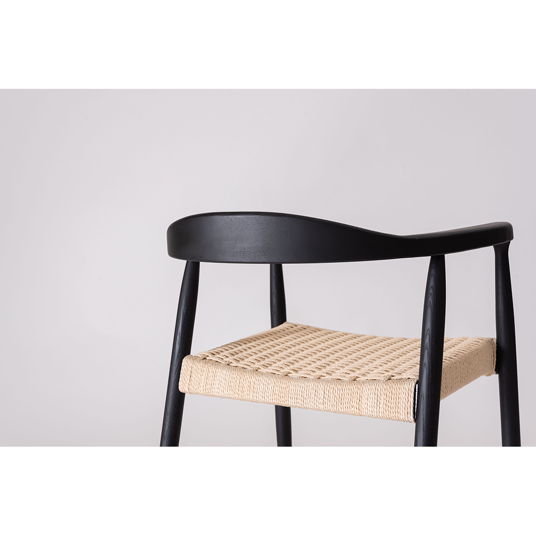 値下げ不可愛知県刈谷市/木製アームチェア ペーパーコードチェア/送料込み 愛知県刈谷市/木製アームチェア ペーパーコードチェア/送料込み