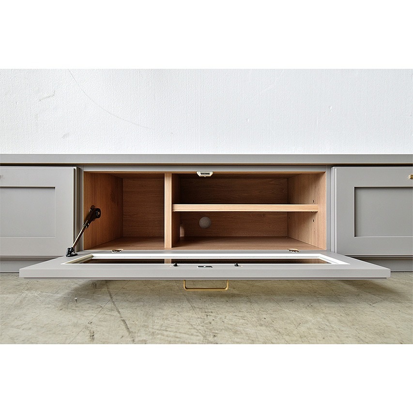 TVボード　【204-BE】　グレー色/真鍮ヘアライン取手